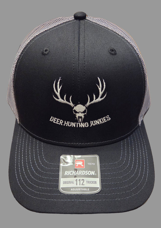 DHJ - Richardson 112 Snapback Trucker Cap Skull